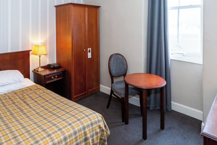 Room 33 of 101