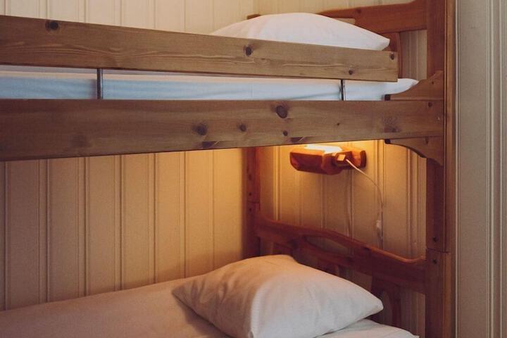 Room 9 of 31