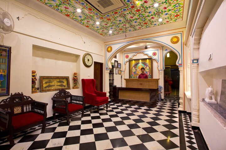 Hotel Interior 4 of 113