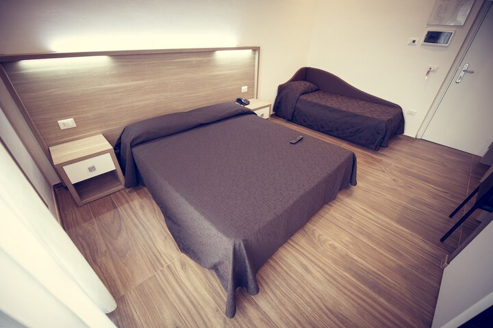 Room 19 of 85