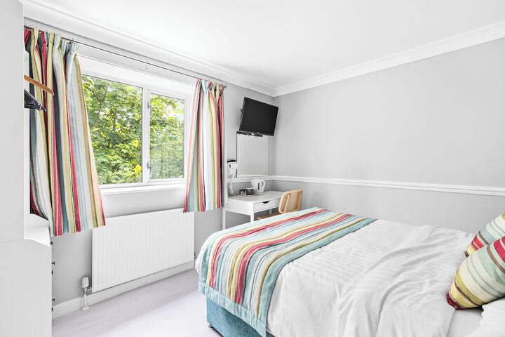 Room 10 of 31