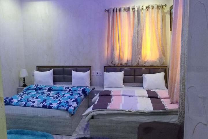 Room 13 of 63