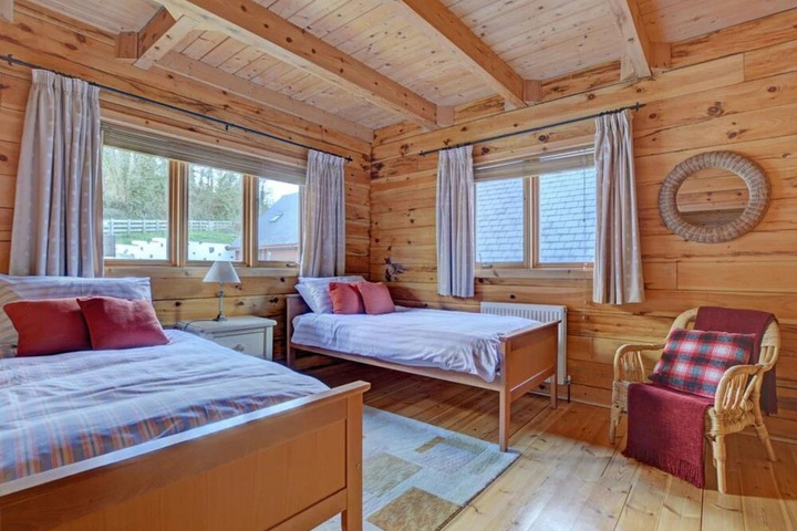 Room 2 of 15
