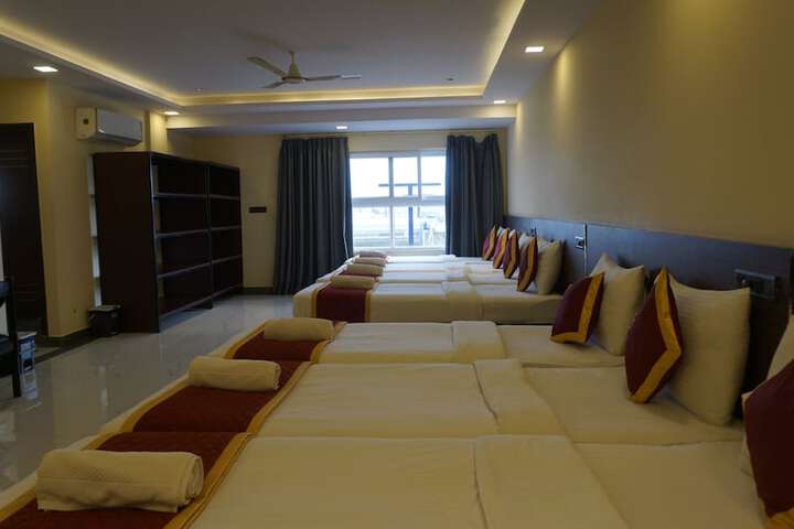 Room 74 of 128