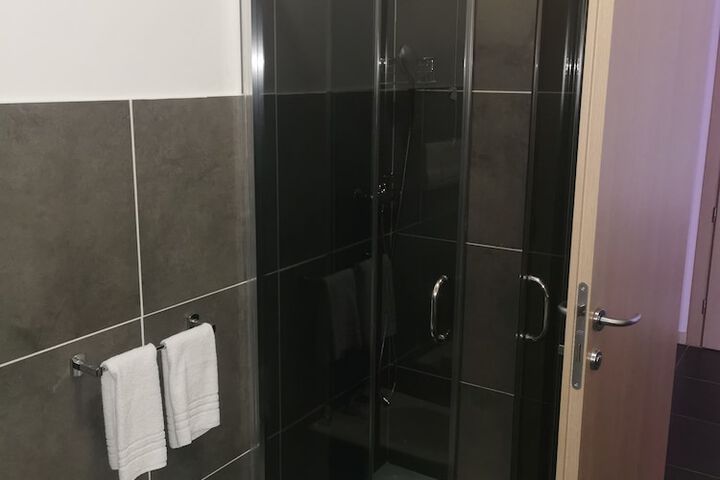 Room 43 of 93