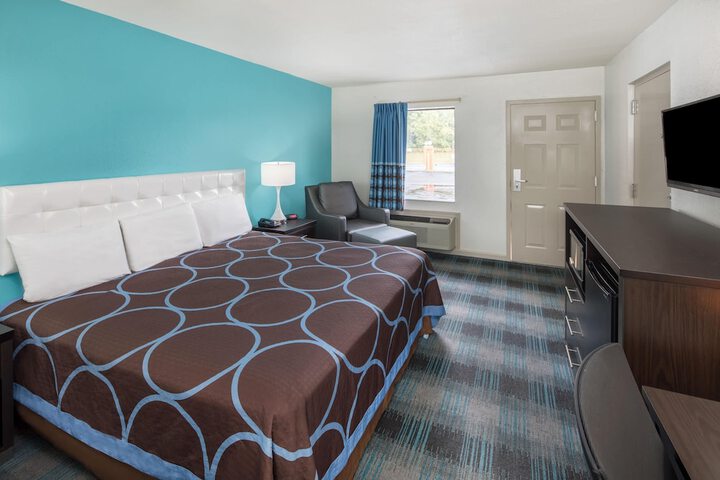 Room 7 of 26