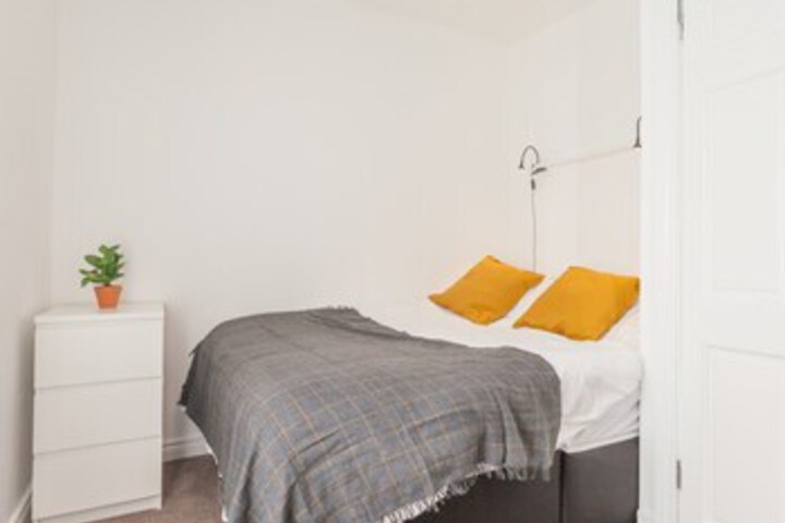 Room 26 of 35
