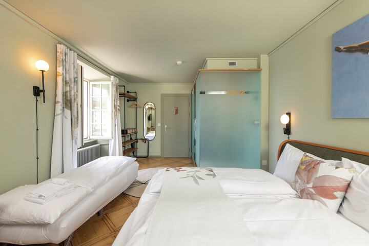 Room 14 of 35