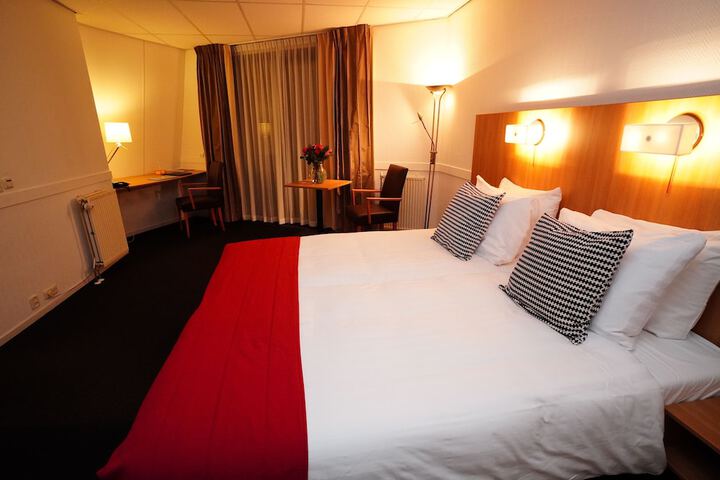 Room 19 of 65
