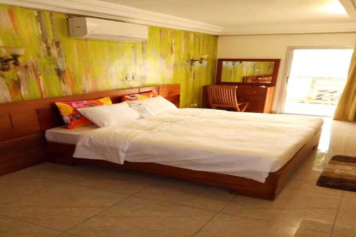Room 38 of 56
