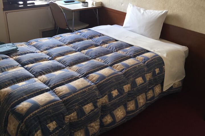 Room 7 of 33