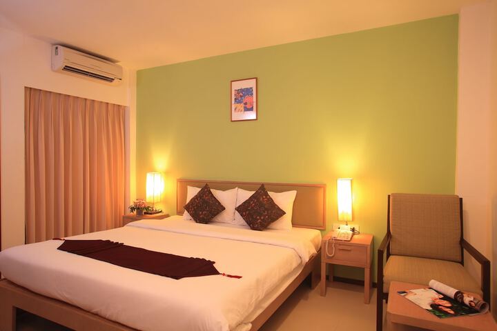 Room 3 of 42