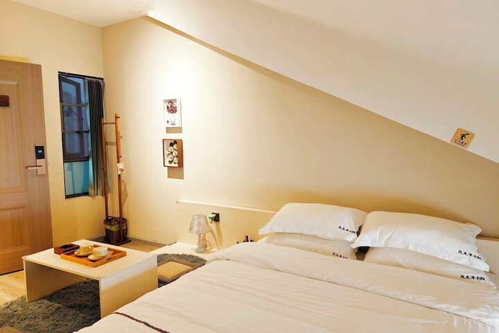 Room 16 of 131
