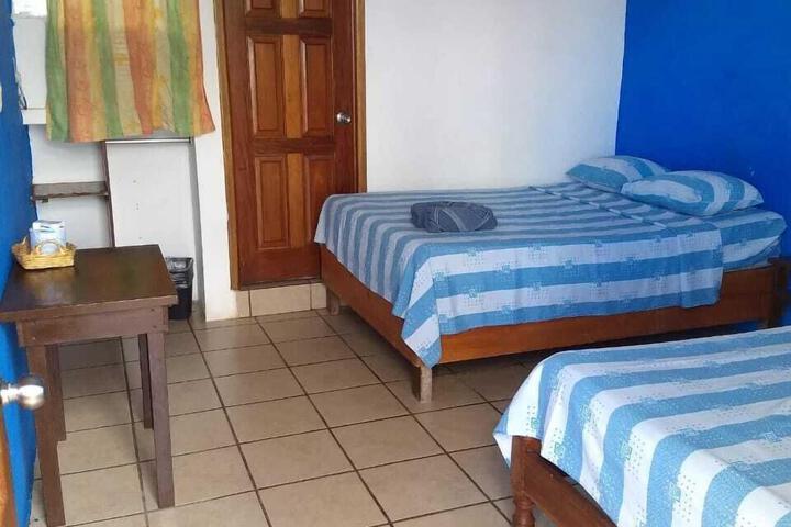 Room 5 of 33