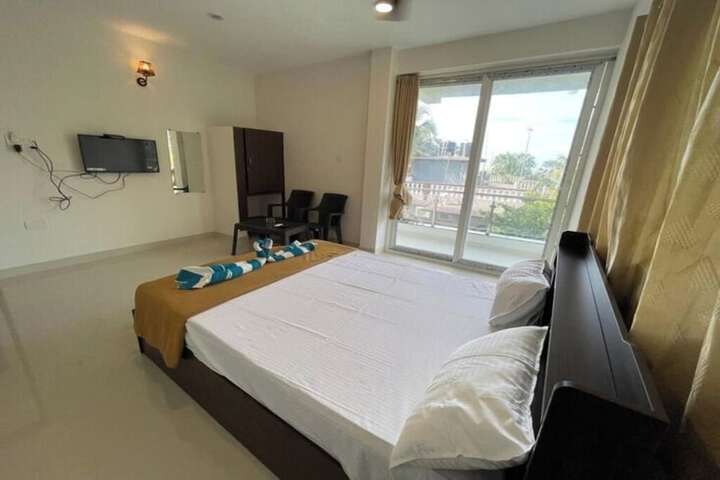 Room 6 of 19