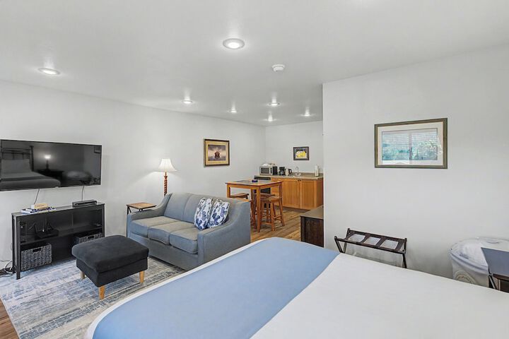 Room 65 of 157