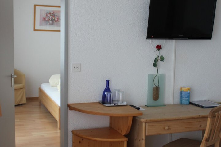 Room 8 of 73