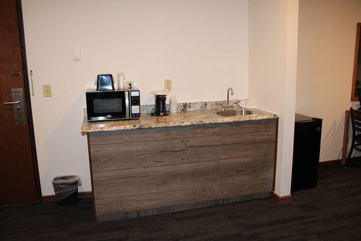 Room 6 of 18