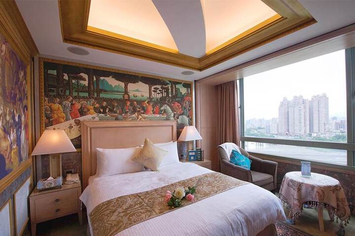 Room 27 of 101