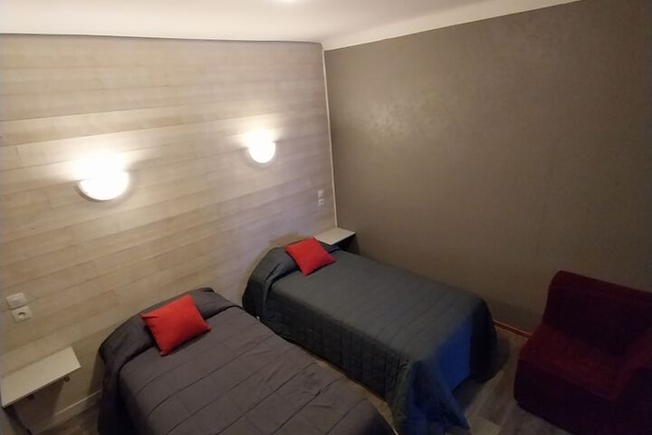Room 16 of 47
