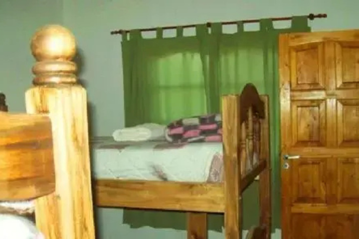 Room 2 of 8