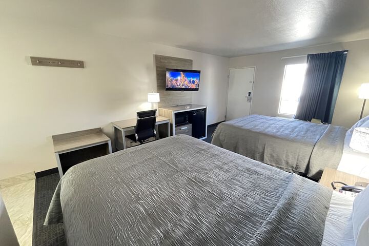 Room 5 of 10