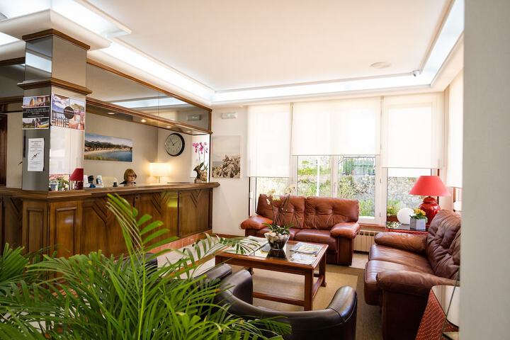 Entrance & Lobby