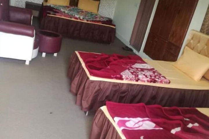 Room 4 of 5