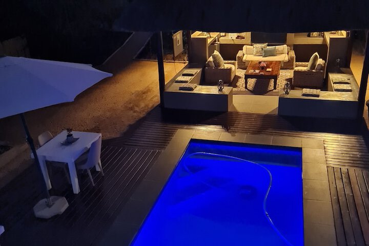 Pool 19 of 52