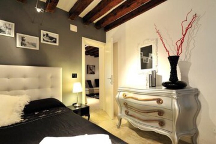 Room 12 of 12