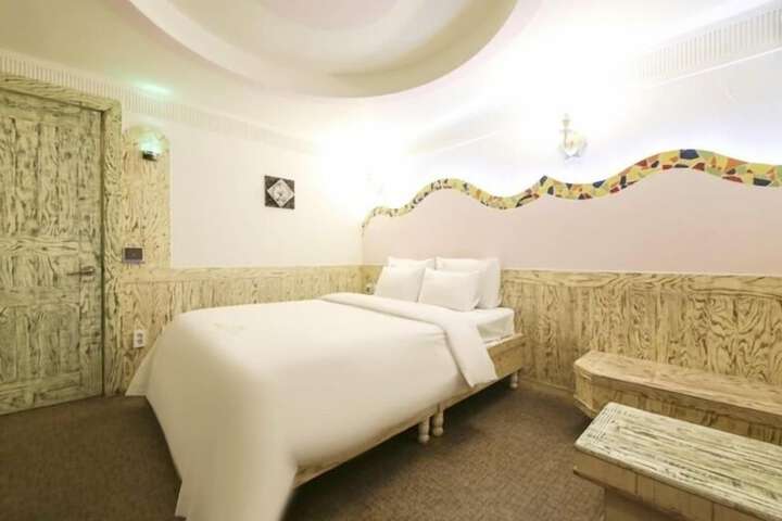 Room 40 of 64