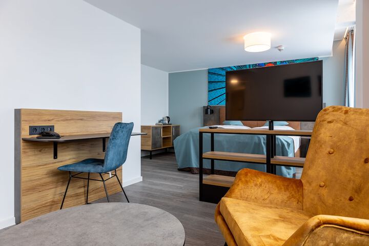 Room 15 of 42