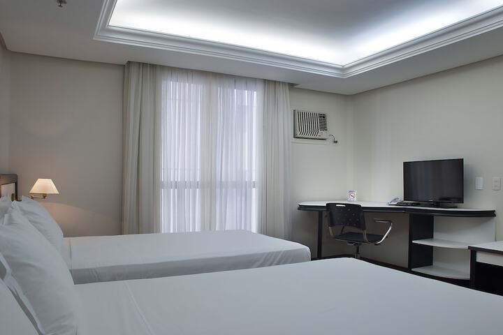 Room 37 of 66