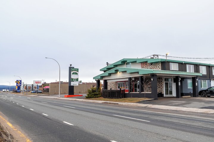 Hotel Les Mouettes in Sept-Iles, QC