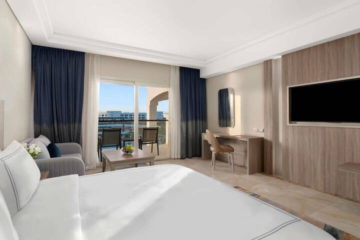 Room 83 of 180