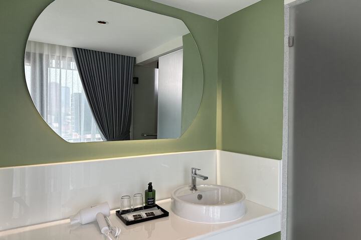 Room 40 of 46