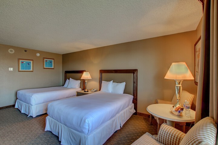 2 Double Beds (5 of 9)