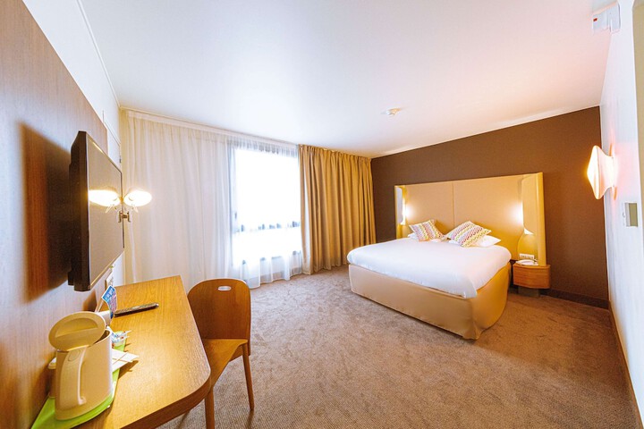 Room 16 of 114