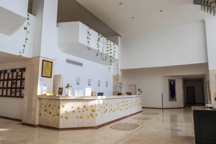Hotel Interior 9 of 81