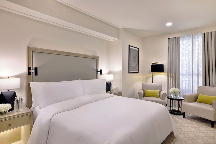 Room 21 of 83