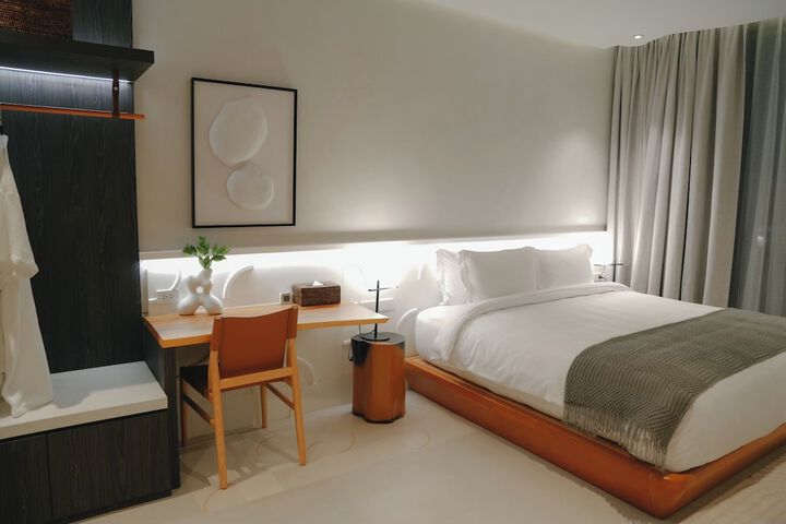 Room 10 of 125