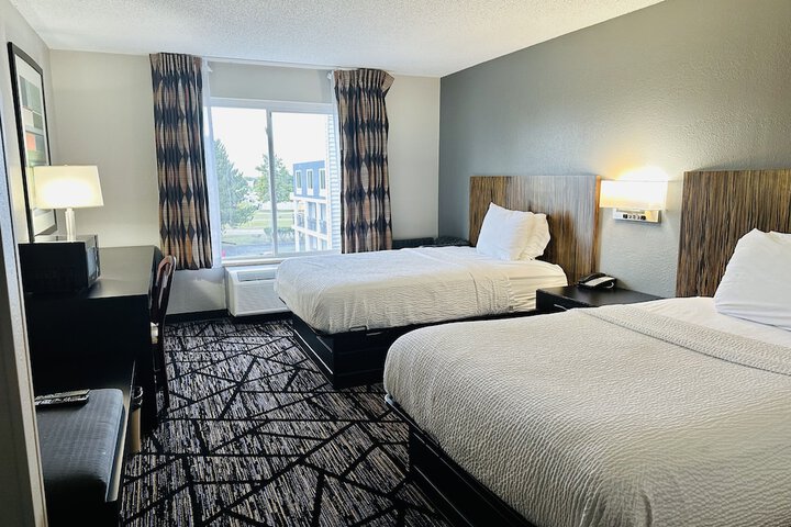 Standard Room, King or Two Doubles (4 of 11)