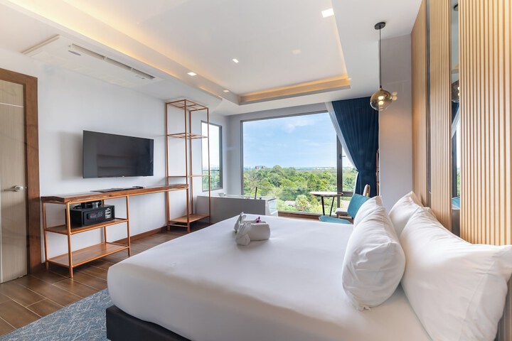 Room 100 of 336