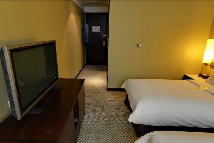 Room 13 of 54