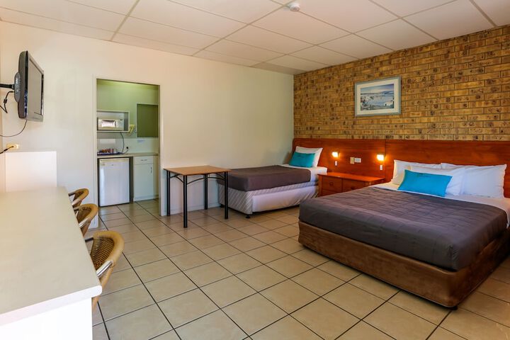 Room 14 of 43