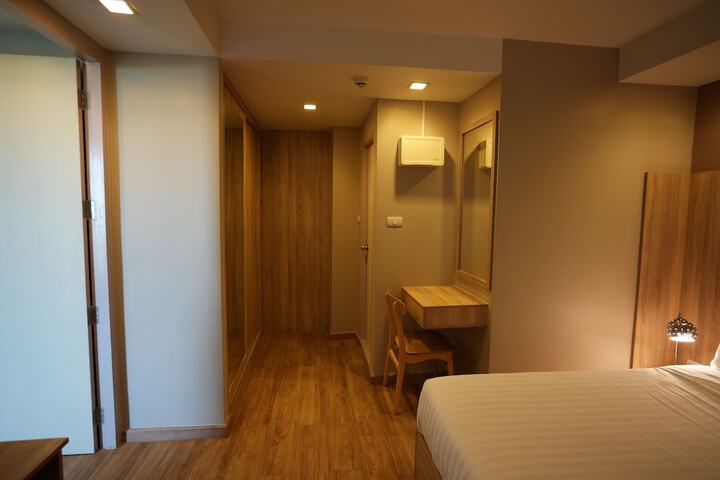 Room 25 of 94