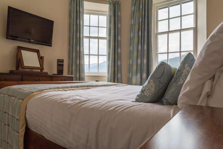 Room 4 of 35