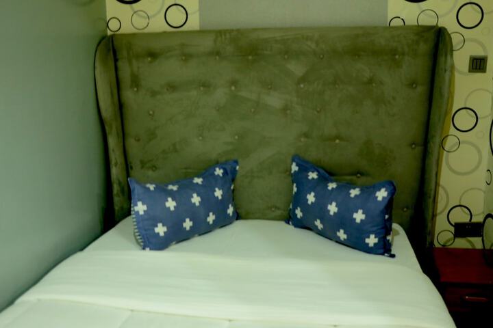 Room 17 of 26