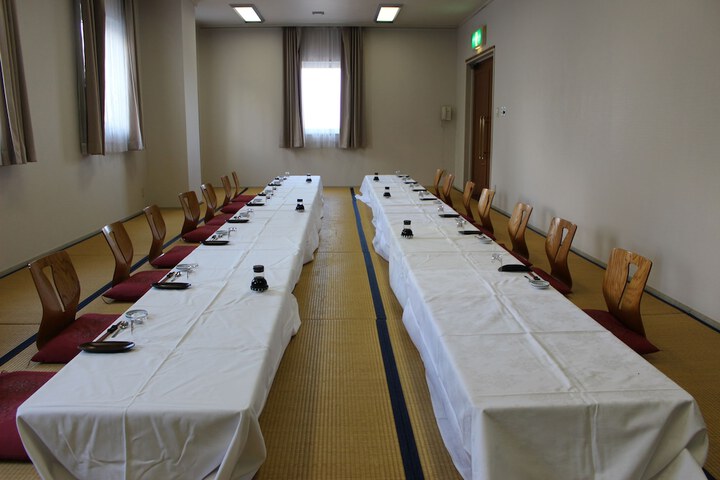 Room 28 of 44