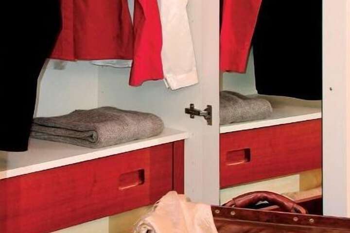 Room 17 of 31